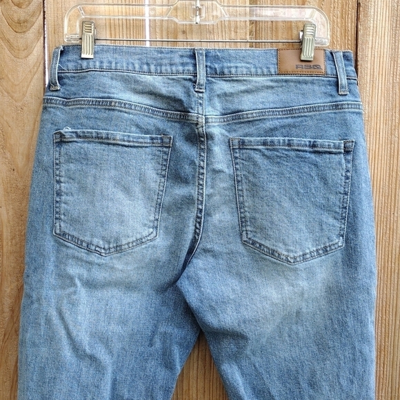 RSQ - 30x30 Relaxed Taper Jeans - Picture 7 of 13